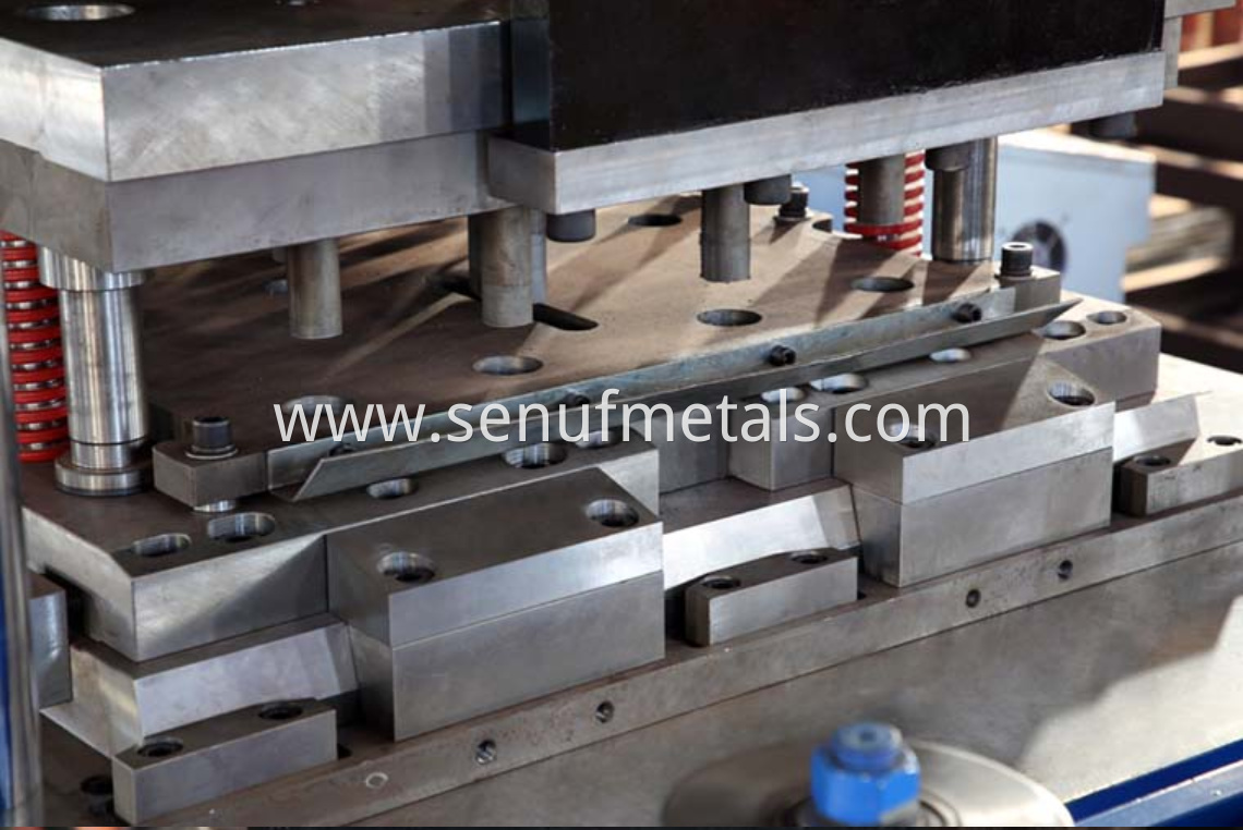 highway guardrail forming machine punching press (3)